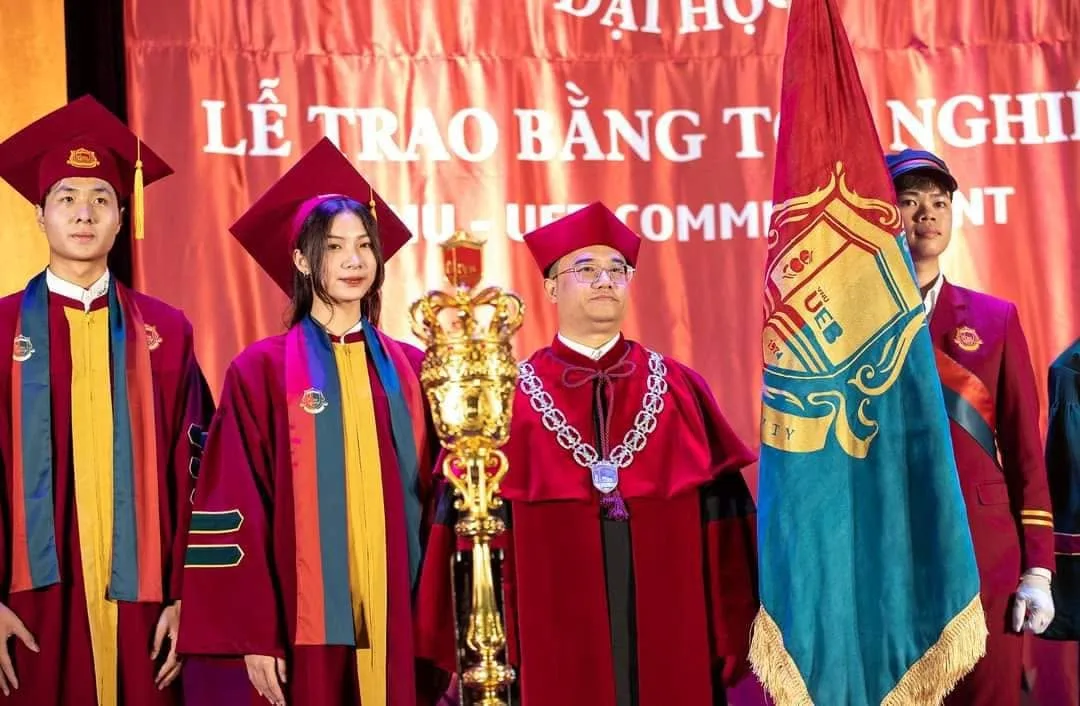 Cho Thuê Áo Cử Nhân Tốt Nghiệp Uy Tín, Lấy Ngay Gò Vấp