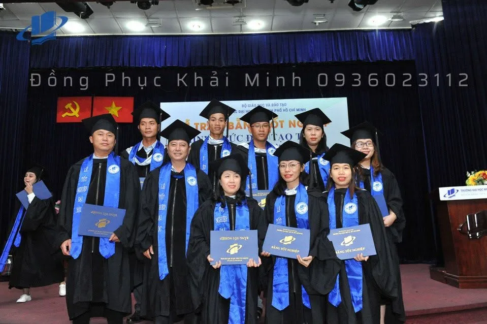 Cho Thuê Áo Cử Nhân Tốt Nghiệp Uy Tín, Lấy Ngay Gò Vấp